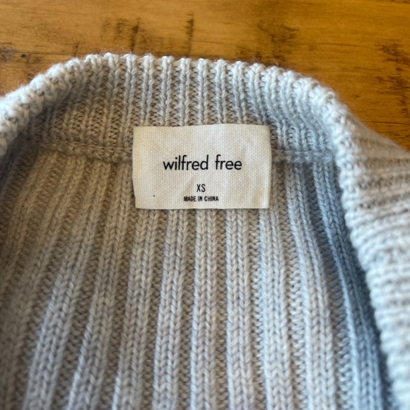 aritzia cropped knit sweater - Picture 2 of 3